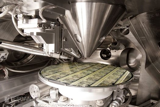 tech-wafer-02-v.jpg